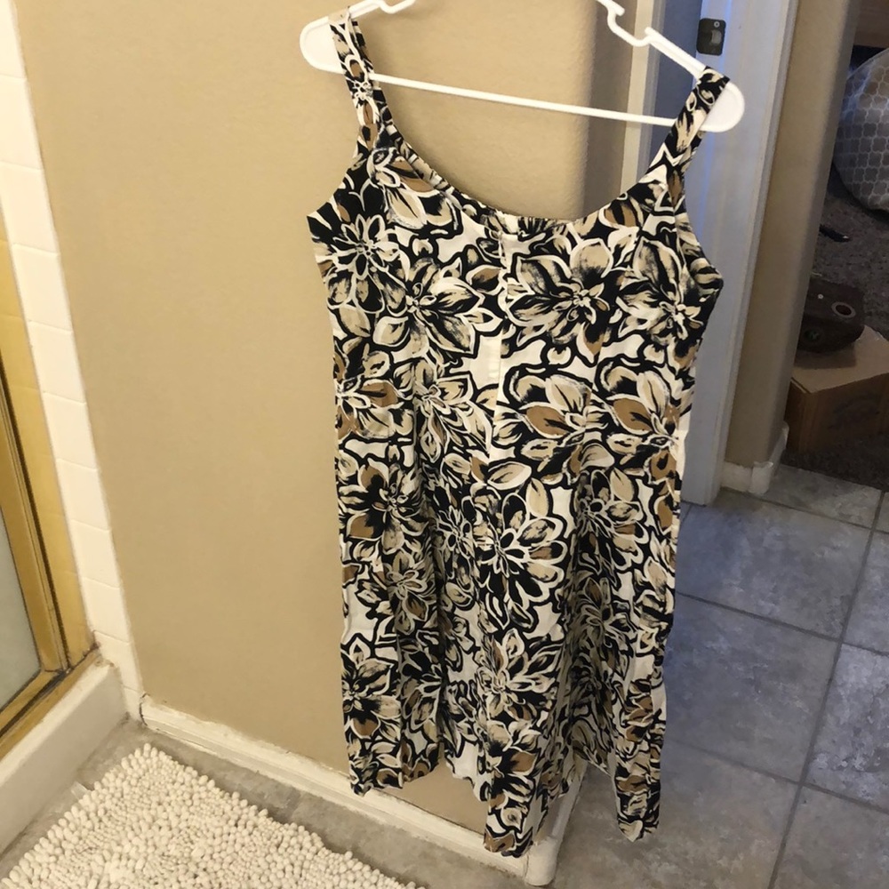 Karin Stevens Summer dress